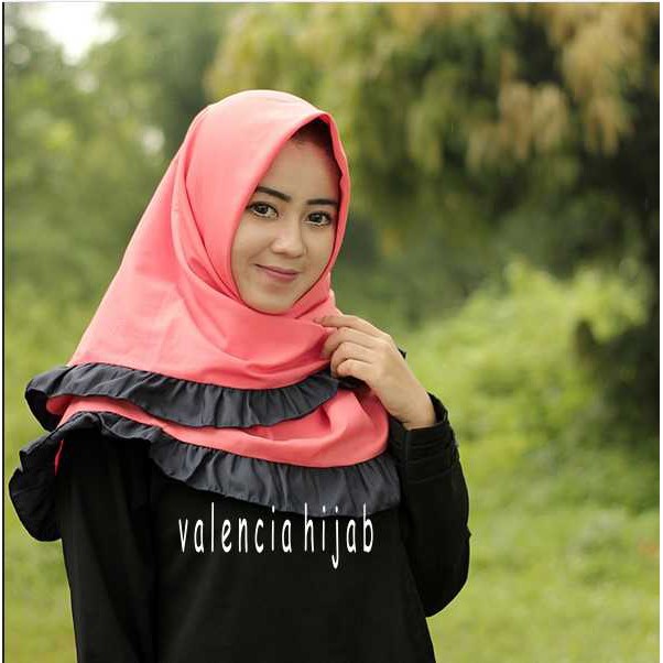 JILBAB | KERUDUNG | HIJAB SEGIEMPAT BLACK REMPEL | GRIGI REMPEL HITAM | RUFFLE BLACK