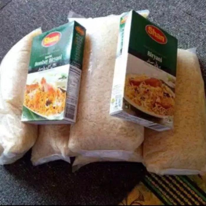 

SALE!!Promo ! Paket Beras basmati 1 kg+ 1 kotak bumbu shan biryani (khas nasi biryani)|RA8