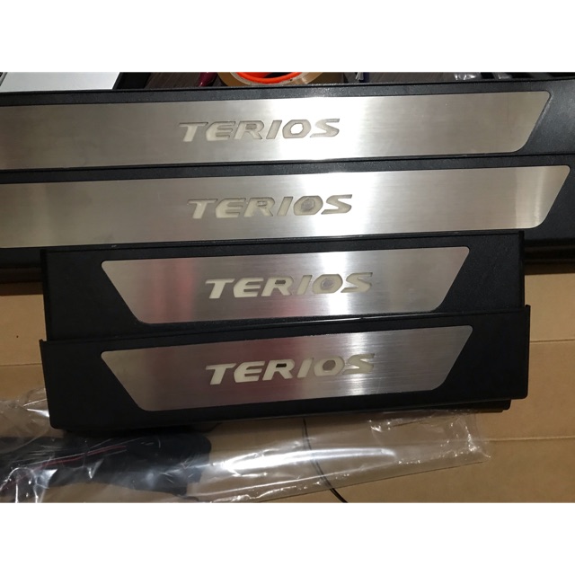 Sill Plate Lampu Tatakan Kaki Mobil Daihatsu Terios 2018