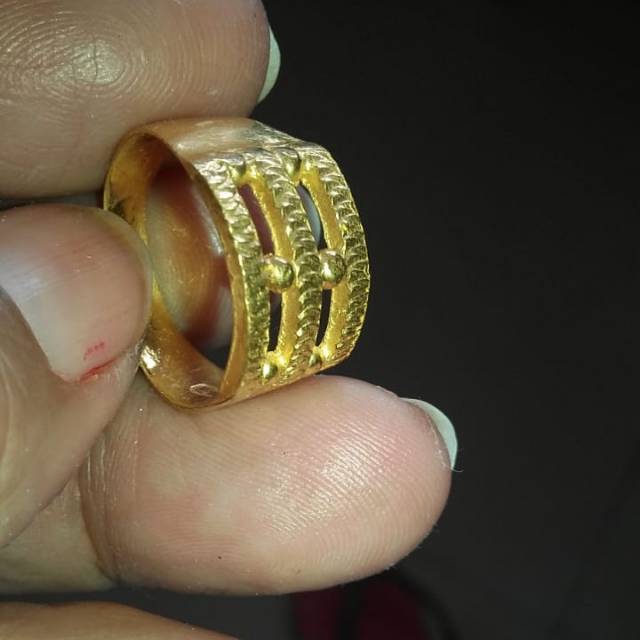 Cincin baris tiga emas 24 karat kadar 99.9 % berat 5gram