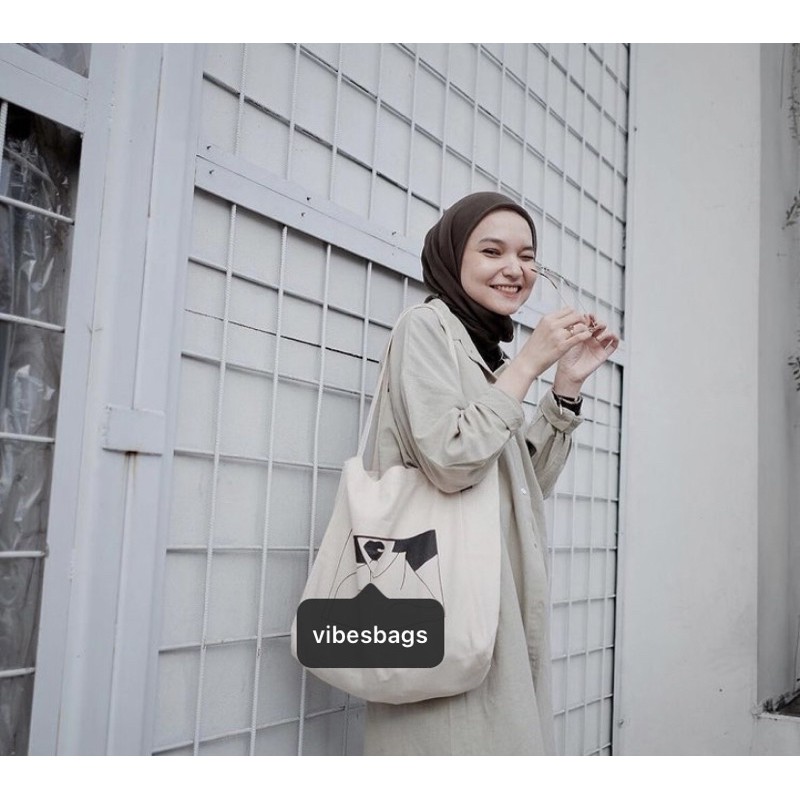 Nudie bag BW (putih tulang ) HAIR ( RESLETING )