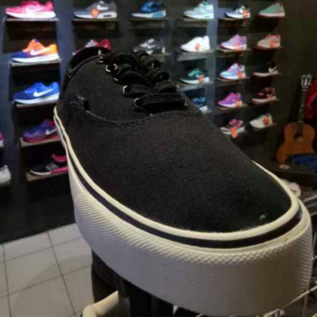 Promo diskon  Sepatu Sneakers Pria/wanita Vans Authentic Casual black11