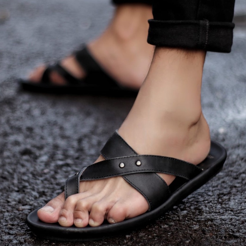 WIROS|Sandal Kulit Pria Casual Original Terbaru Fashion Style Kasual Main Gaya Cowok