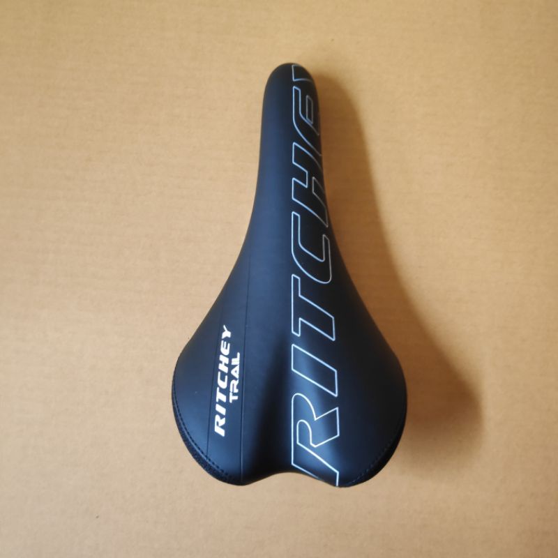 Saddle Ritchey Comp Trail. Sadel Sepeda