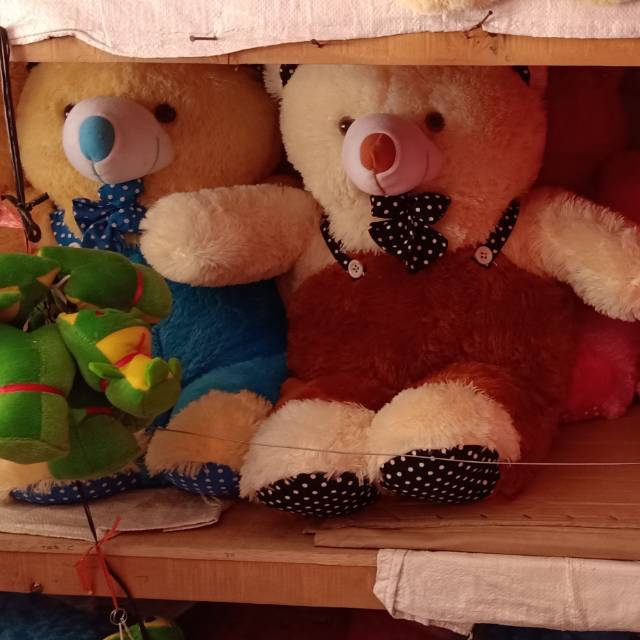 Boneka halus dan lucu