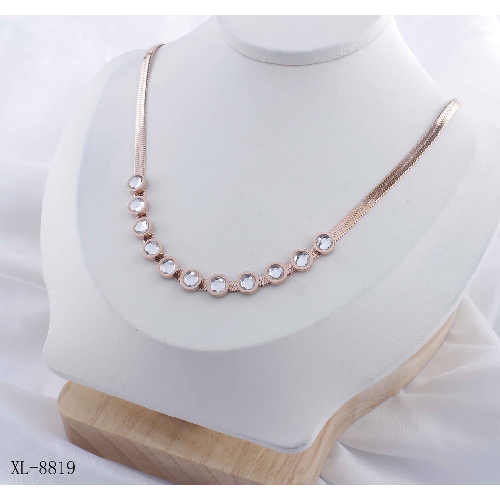 Kalung Titanium Permata Perhiasan Fashion 233/8819