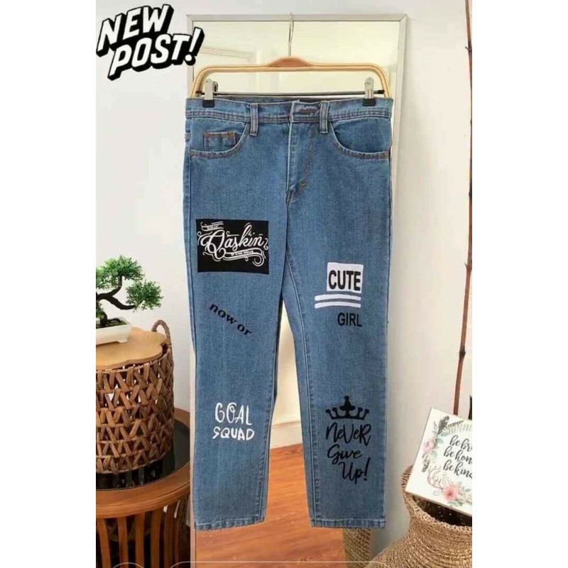 CELANA BOYFRIEND JEANS SABLON MOTIF CUTE