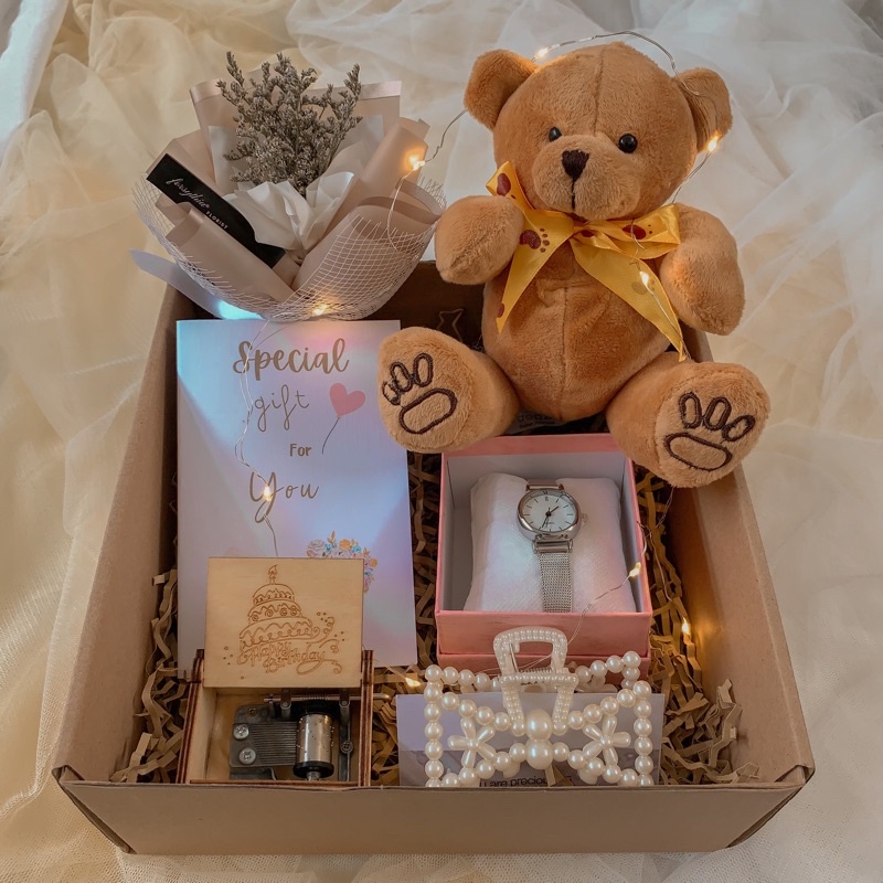 Kado Ulang Tahun Kado Hampers Ulang Tahun Cewek Kado Pacar Kado Wisuda Cewek Buket Wisuda Kado Anniversary Kado Valentine Gift Box Cewek Gift Set Kado Spesial Untuk Pacar Wanita Buket Bunga Kado Wisuda Unik dan Keren Kado Wisuda Bermanfaat Kado Sempro