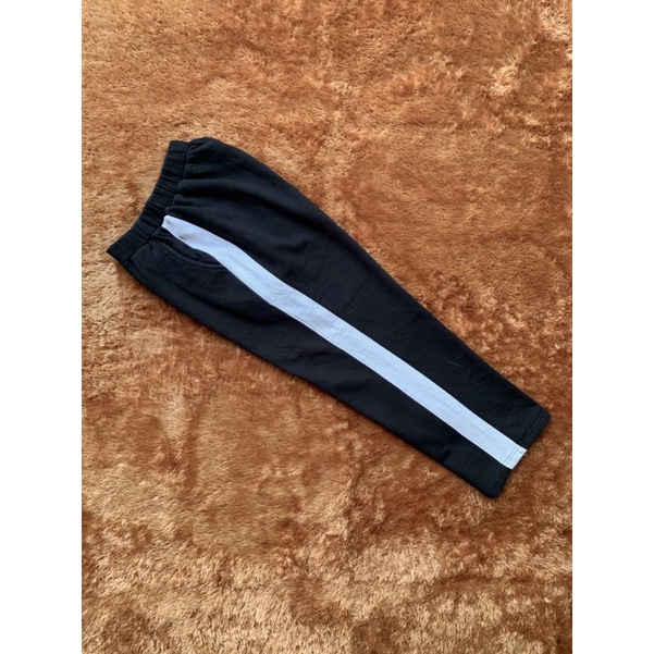 CELANA TRAINING OLAHRAGA ACOVER SECOND THRIFT