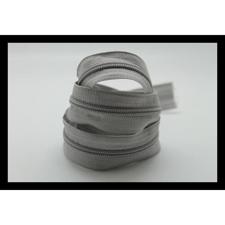 

Zipper / Retsleting No. 5 Gerigi Plastik Terbaik