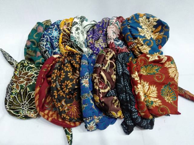 Topi kupluk kerpus ciput batik ibu ibu emak kerpus nenek topi songkok hijab khas Madura kupluk untuk wanita dewasa