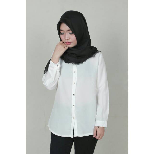 Hem panjang putih cewek