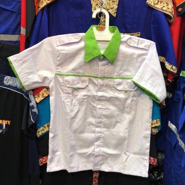 Seragam kerja putih lis hijau- baju kantor- seragam karyawan(bisa tambah bordir)