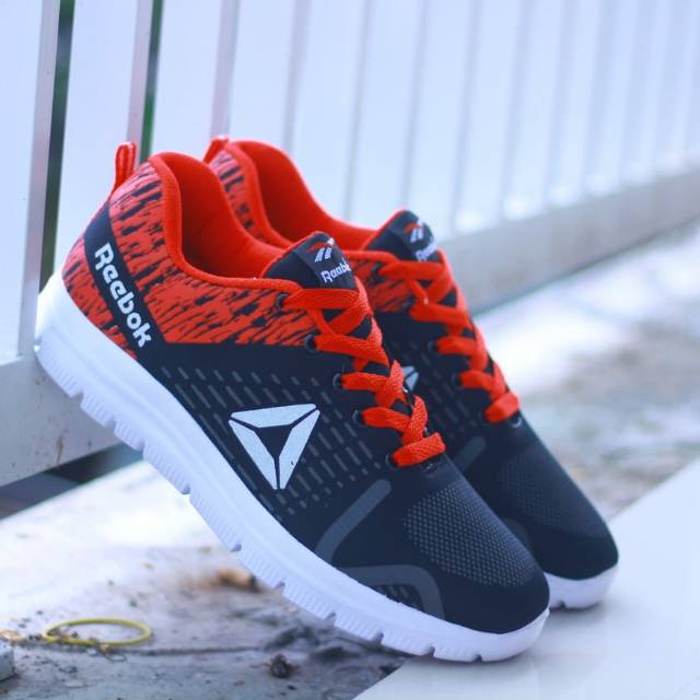 Sepatu Reebok running jogging pria/wanita