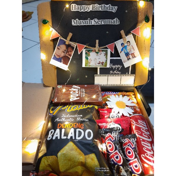 

Hampers Snack + Polaroid