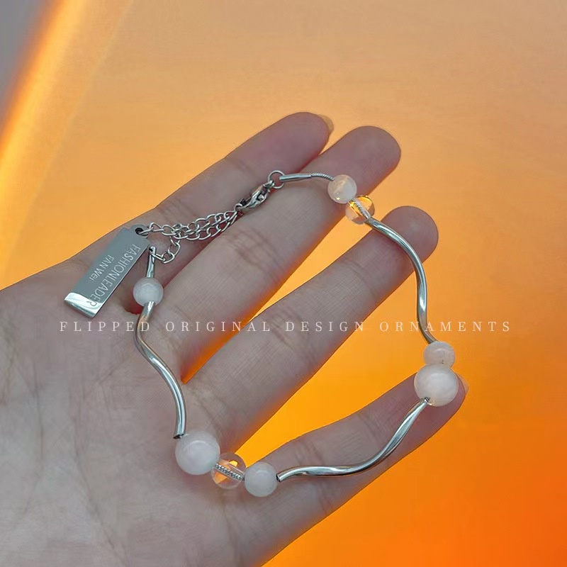 Gelang Tangan Alloy Aksen Mutiaraberlian Imitasi Bentuk Bungahati Untuk Wanita