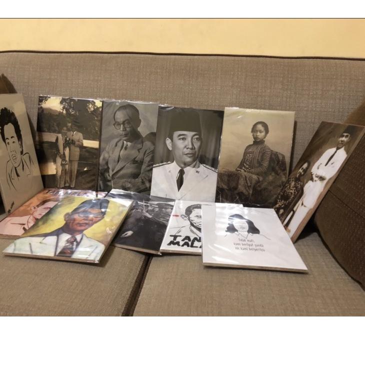 

Bagus (COD) papan poster kategori pahlawan indonesia aesthetic