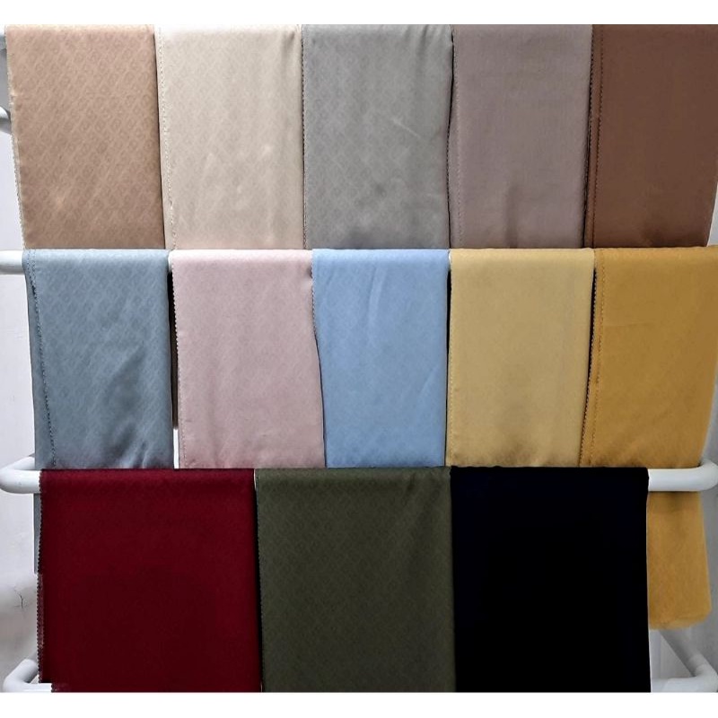 Everyday Tapis Square Embossed Buttonscarves Embos Navy Pale Pink Tortilla