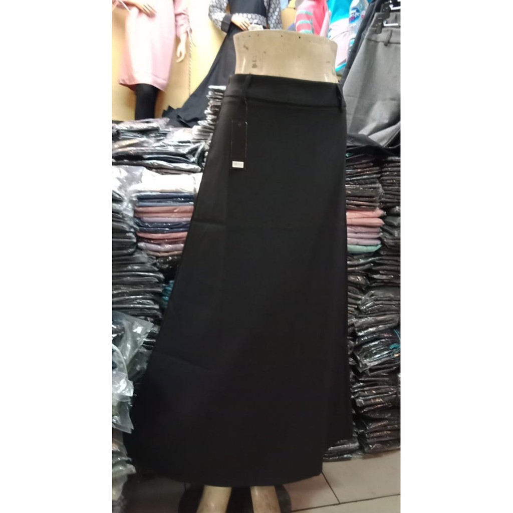 Rok Model A Wanita