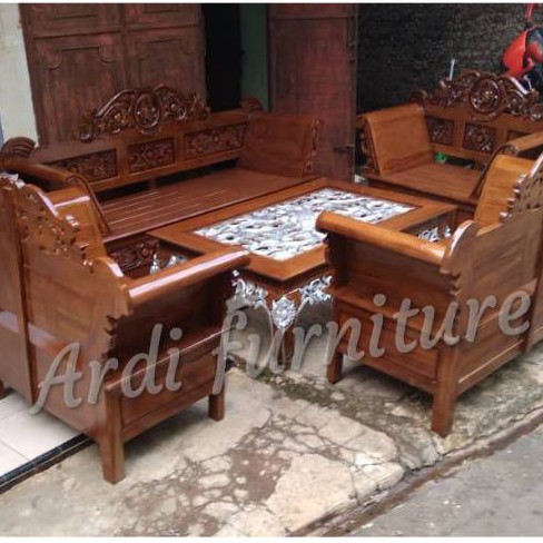 Kursi tamu besar kursi ukir bahan kayu jati pelengkap ruang tamu mebel Jepara