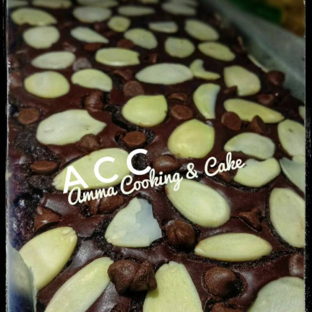 

Brownies Coklat Shiny Crust Chewy Fudgy