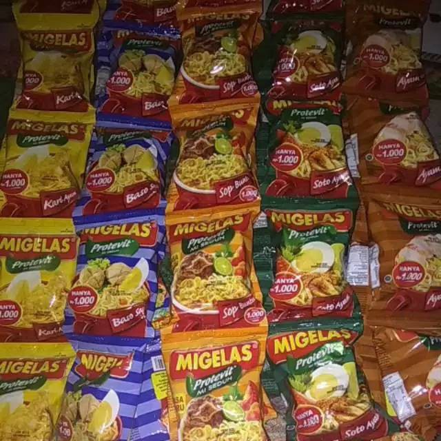 

MIGELAS - Mi Gelas Ayam Bawang Mie Instan Praktis (Satuan) Mi Gelas Seduh Rasa Baso Sapi Sop Buntut pop renceng seribuan