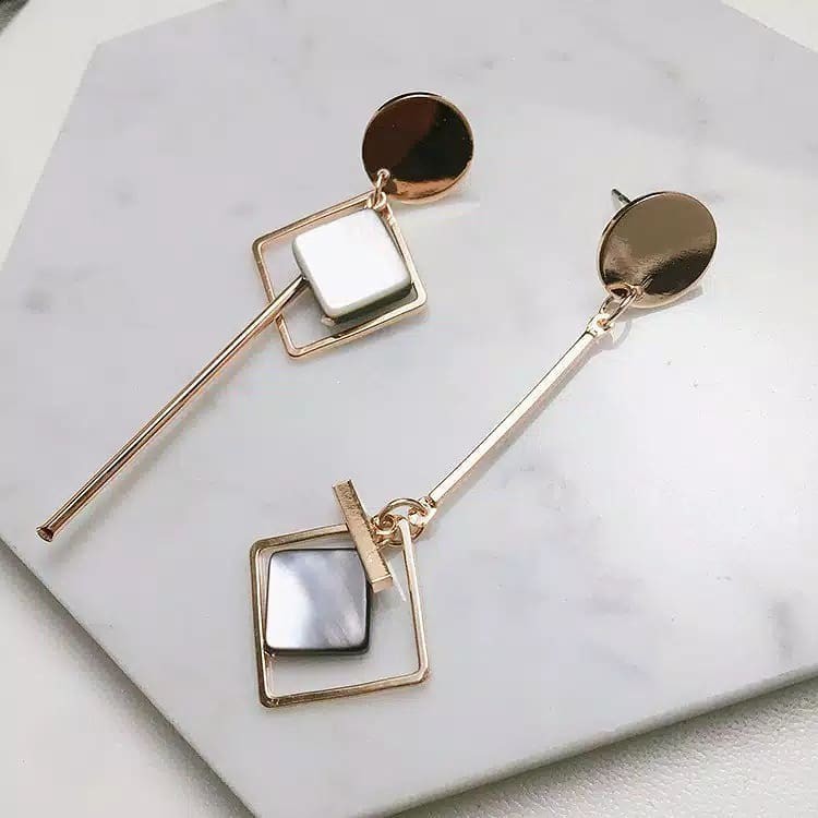 Anting Panjang Square Asimetris Style Korea