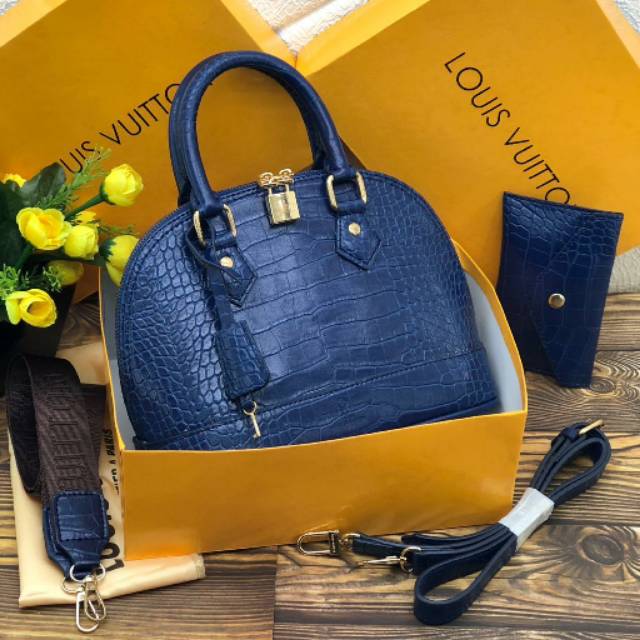 LV ALMA CROCO SUPER TALI 2
FREE DOMPET+ BOX


good quality