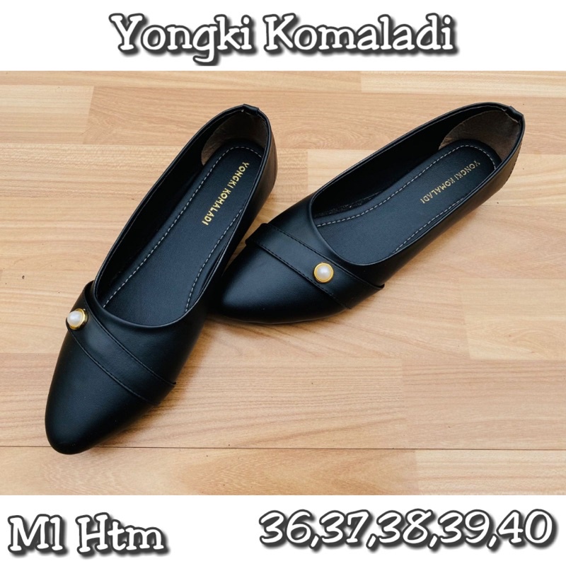 sepatu m1 hitam 37-41