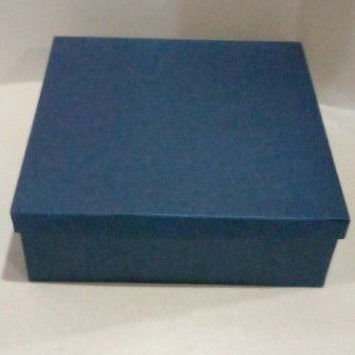 

Gift Box Kotak Kado 20x20T15, 25x25T12, 30x20T15/Kotak Kado/Kotak Hadiah