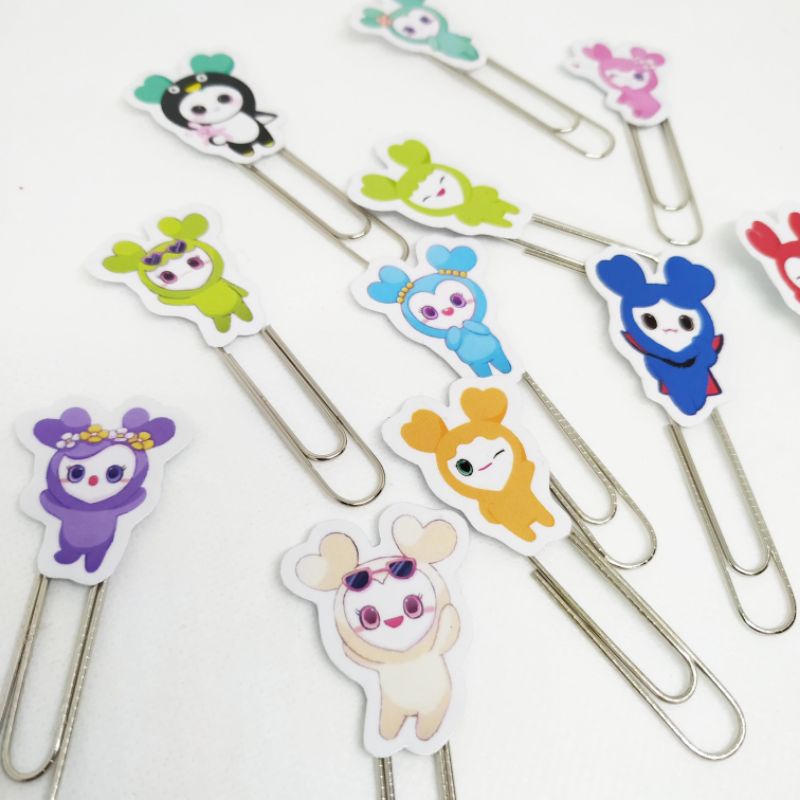 

Paper Clip Twice Lovely