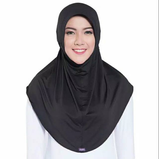 BERGO SERUT ELZATTA ZARIA SAHARA HITAM