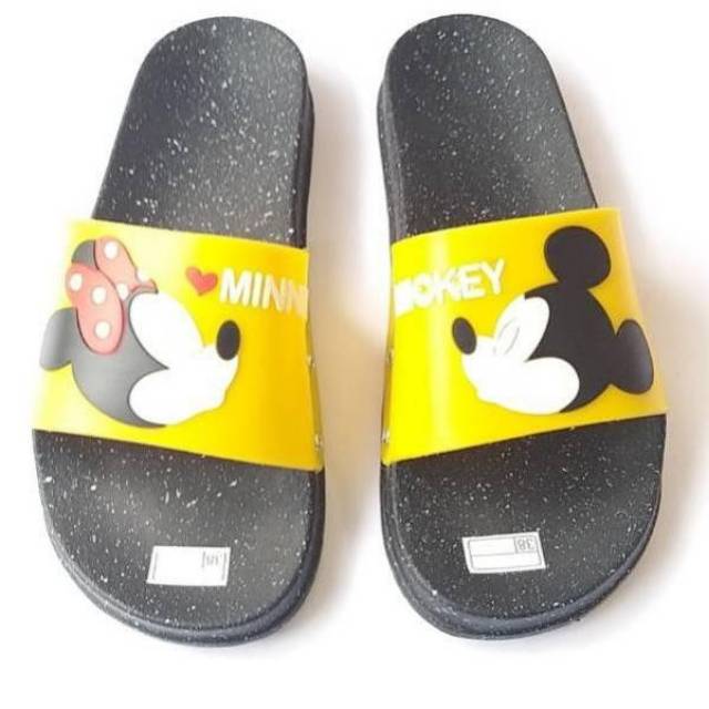 SANDAL SLOP MICKIEY MINNI SLIPON KARAKTER SOL HITAM BINTIK-4
