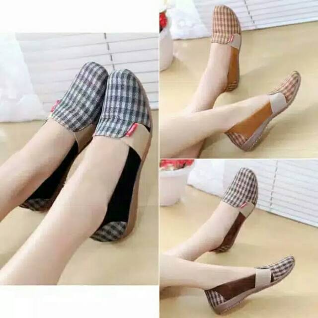 Sepatu Burberry