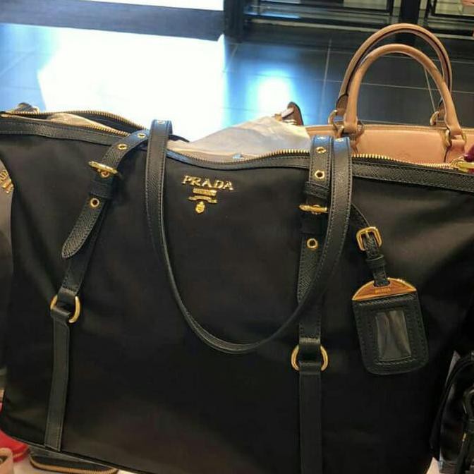 Terbaru Prada Milano Tote Nylon Black