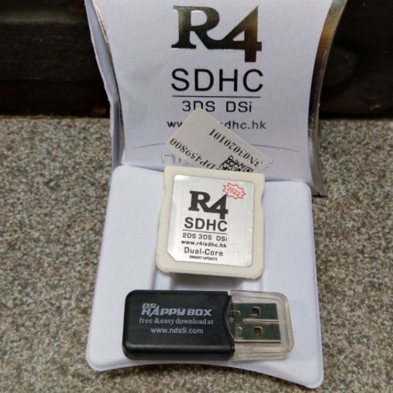 Adapter Memory R4 SDHC MicroSD for Nintendo 3DS DSi 2DS 3DS Lite