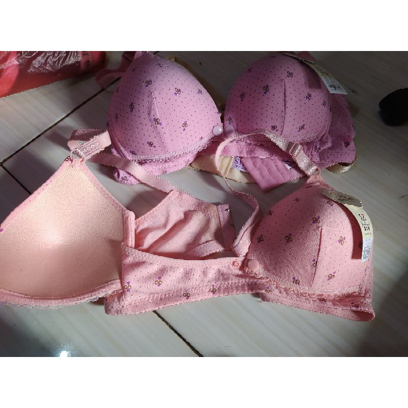 Bra menyusui size 36B
