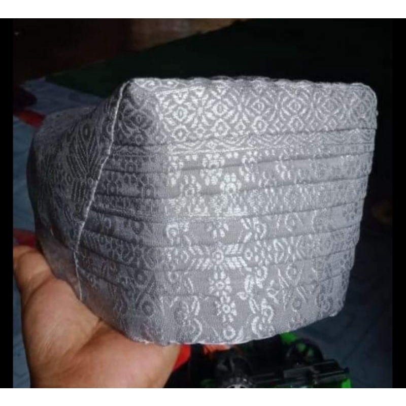 topi songket marapulai/saluak datuak marapulai