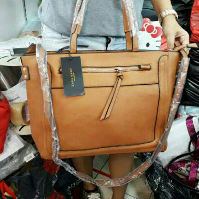 Zara Estrella  resleting original