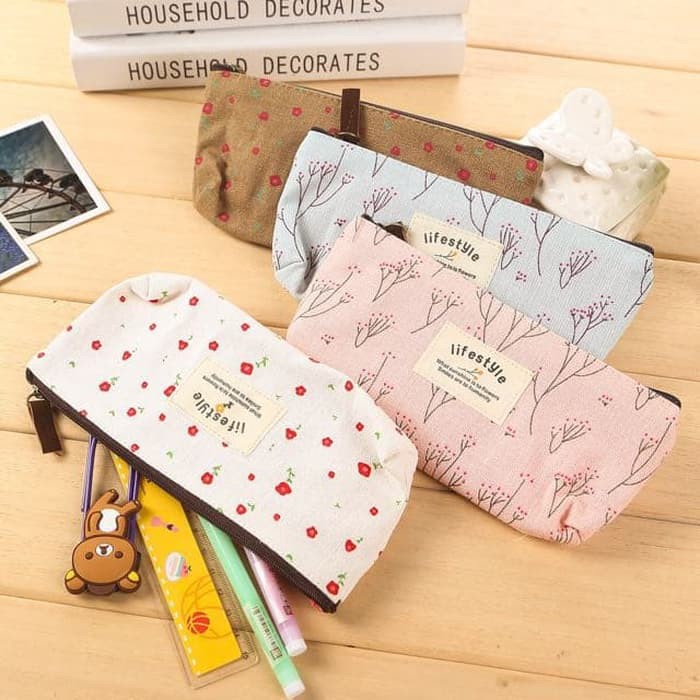 

I 436 Kotak Pensil Dompet Tas Penyimpan Make Up Motif Bunga-Bunga - Putih