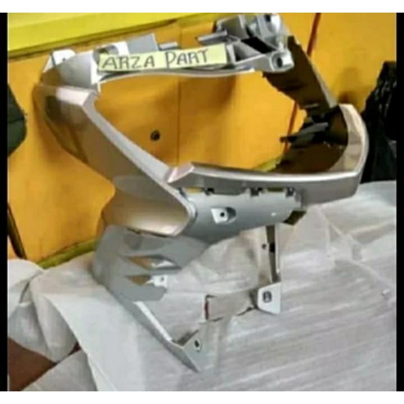 Tameng depan body depan , sayap depan yamaha Xeon Gt125 silver original