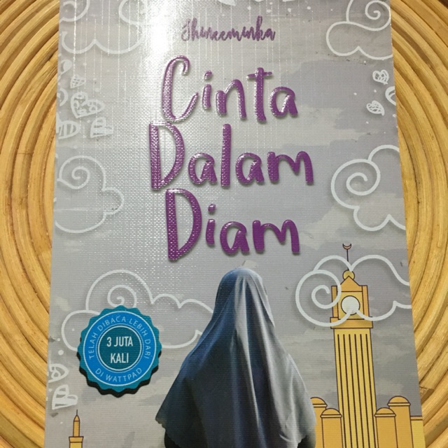 CINTA DALAM DIAM BY SHINEEMINKA / IKA FITRIANI