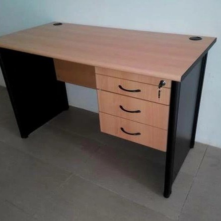 Meja Kantor 1/2 Biro / Meja Tulis 1/2 Biro UNO EXTRA