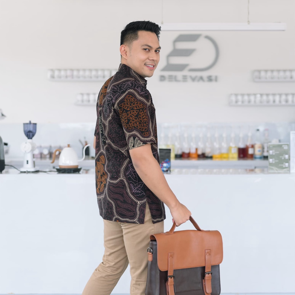 NEW ARRIVAL Batik, Kemeja slimfit pria,Baju batik cowok Lengan pendek Katun Baturaden premium-1