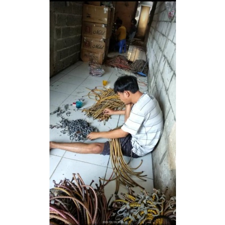 Tali Pengikat Barang Bagasi Motor 2 Meter Siap Kirim