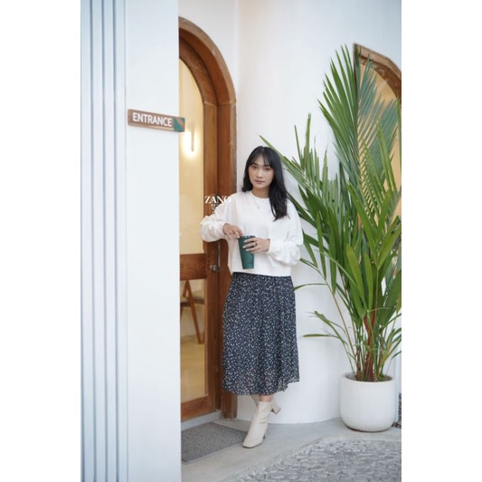ZANO BASICS Sweater Crop Angel-1