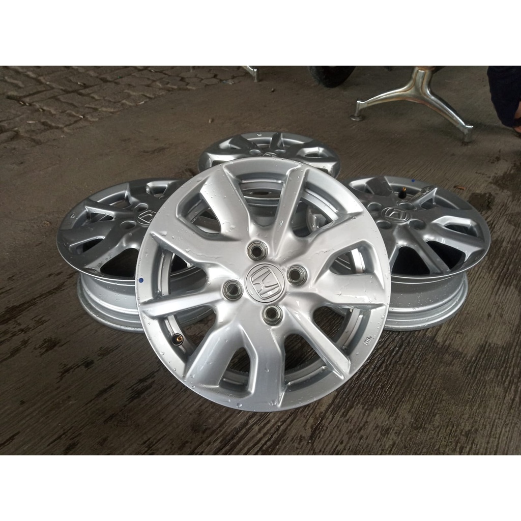 velg mobil bekas ring 14 warna silver baut 4x100 copotan mobil honda brio satya