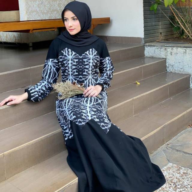 Chyra dress by javina