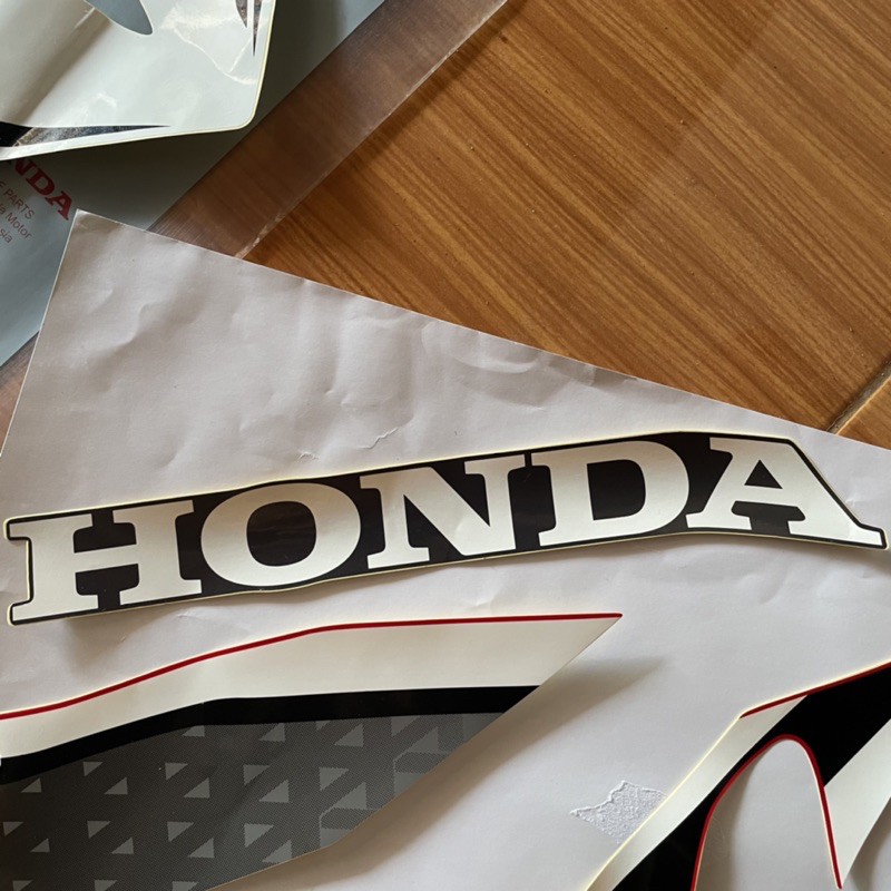 Strip Stiker Fairing (bagian Kanan Bawah) CBR250RR Red Racing