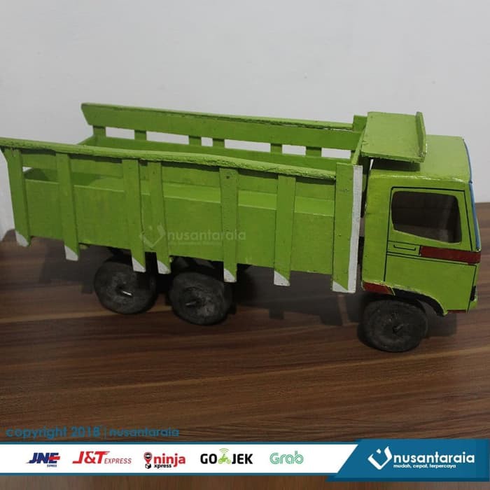 Download Gambar Mobil  Mobilan Truk RIchi Mobil 